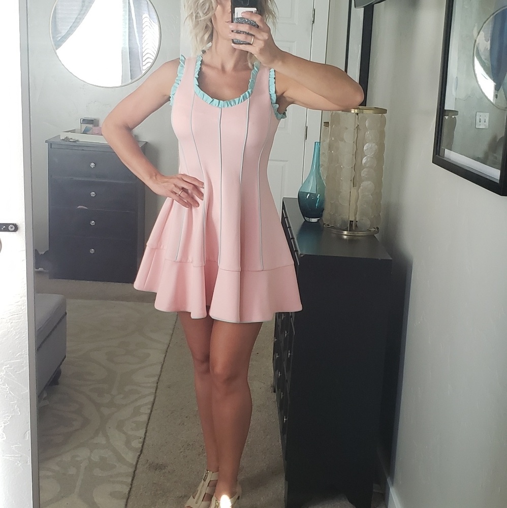 Lyn Around designer pink dress with size small